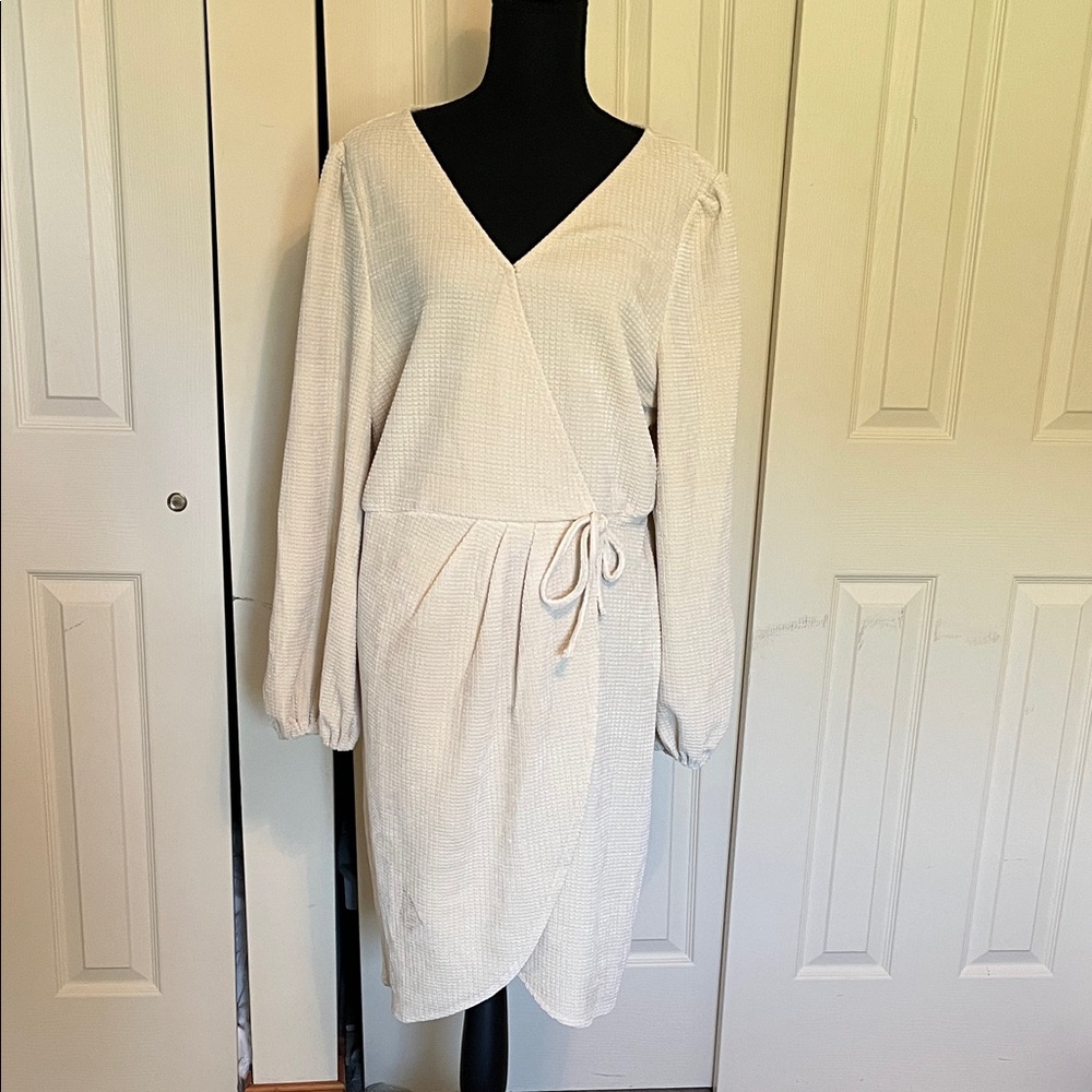 Simplee Apparel Cream Long Sleeve Dress